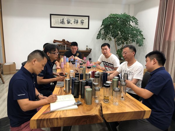 星空体育官方网站希诺保温杯男女士大容量线不锈钢便携水杯 紫罗兰 350ml+凑单品